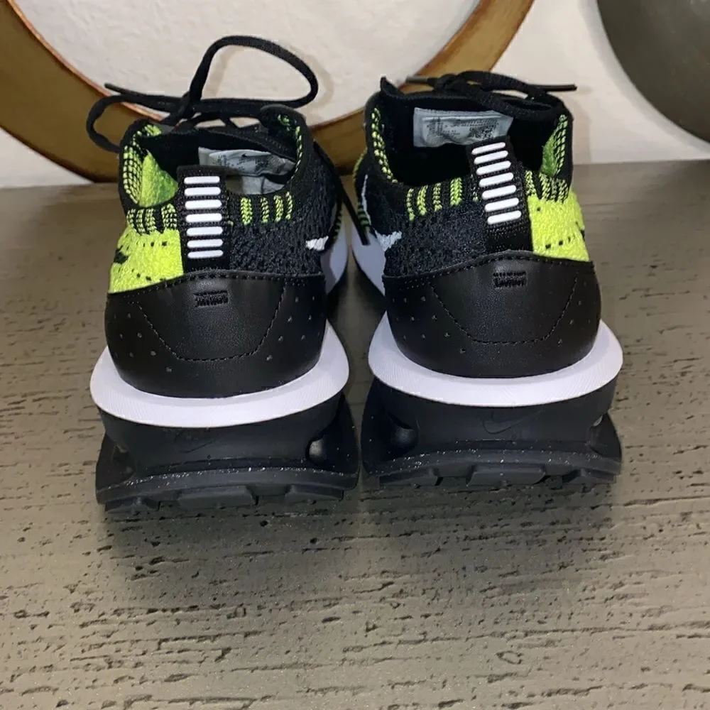 New Nike Air Max Flyknit Racer - Women